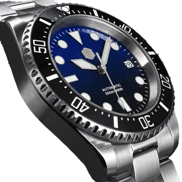 This Dive Watch Looks Like $5,000—But It Won’t Break the Bank